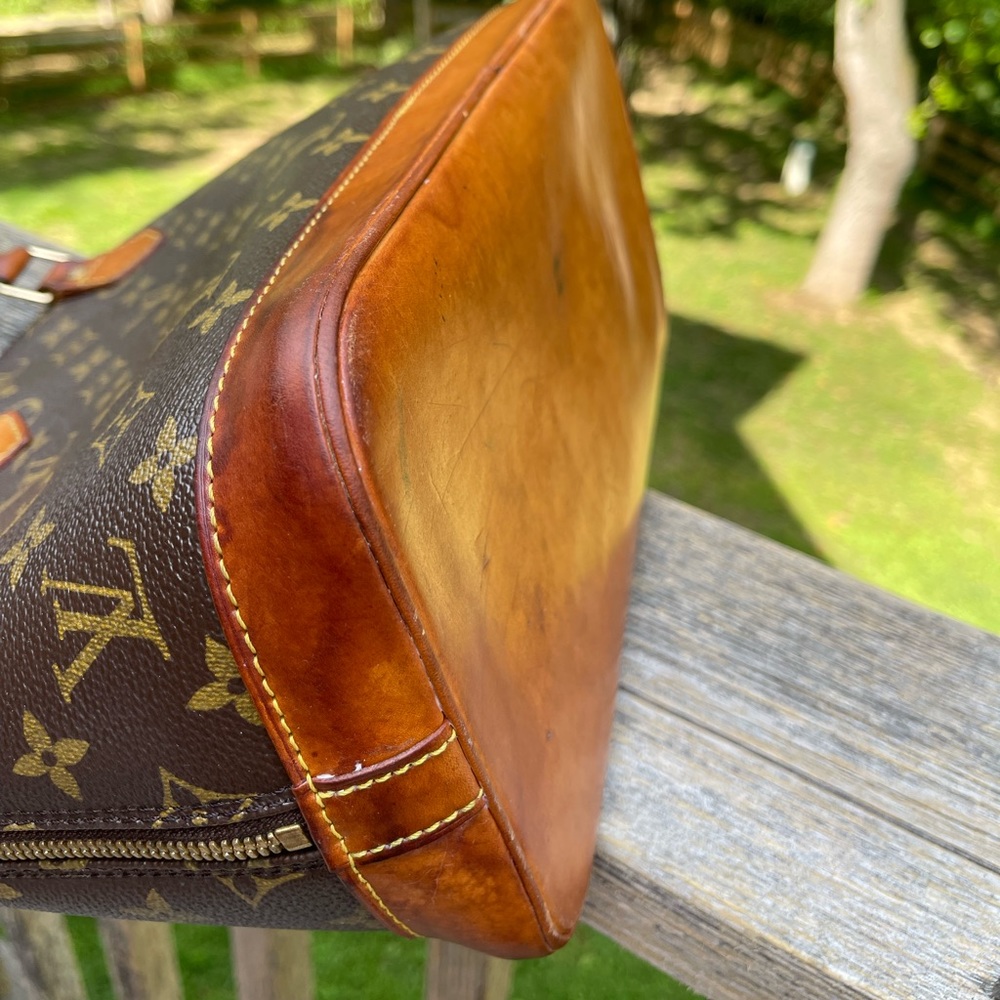 👜 Louis Vuitton Alma Satchel 👜 - Picture 12 of 16